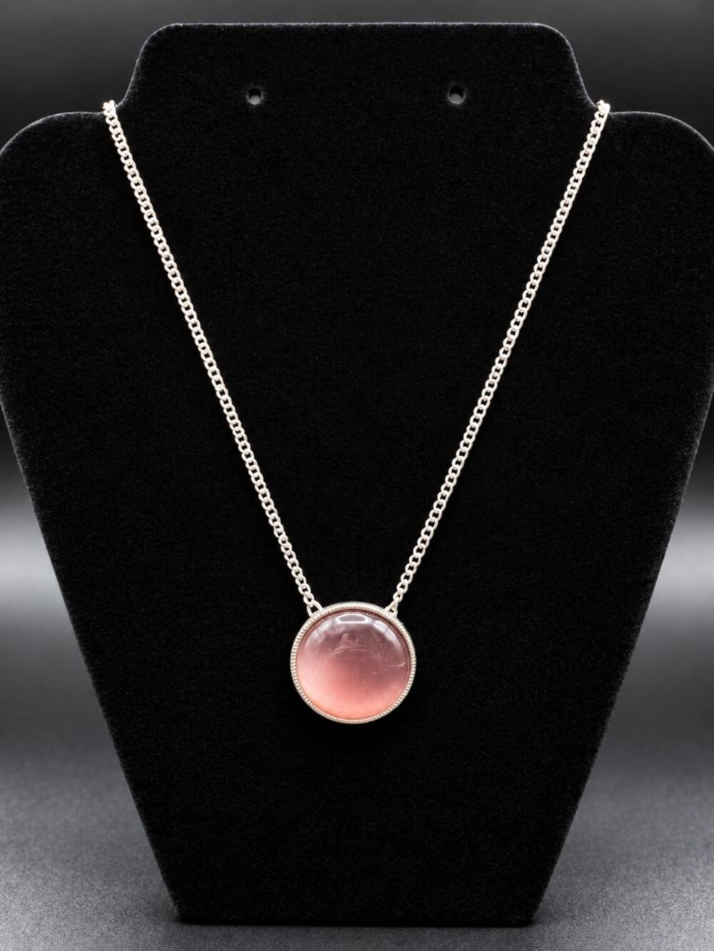 MAUVE PINK PENDANT NECKLACE